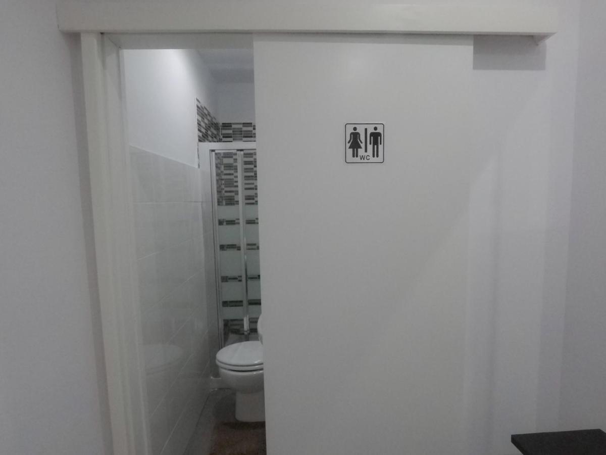 Ayz Frailes - Auto Check-In Property (Adults Only) มาลากา ภายนอก รูปภาพ