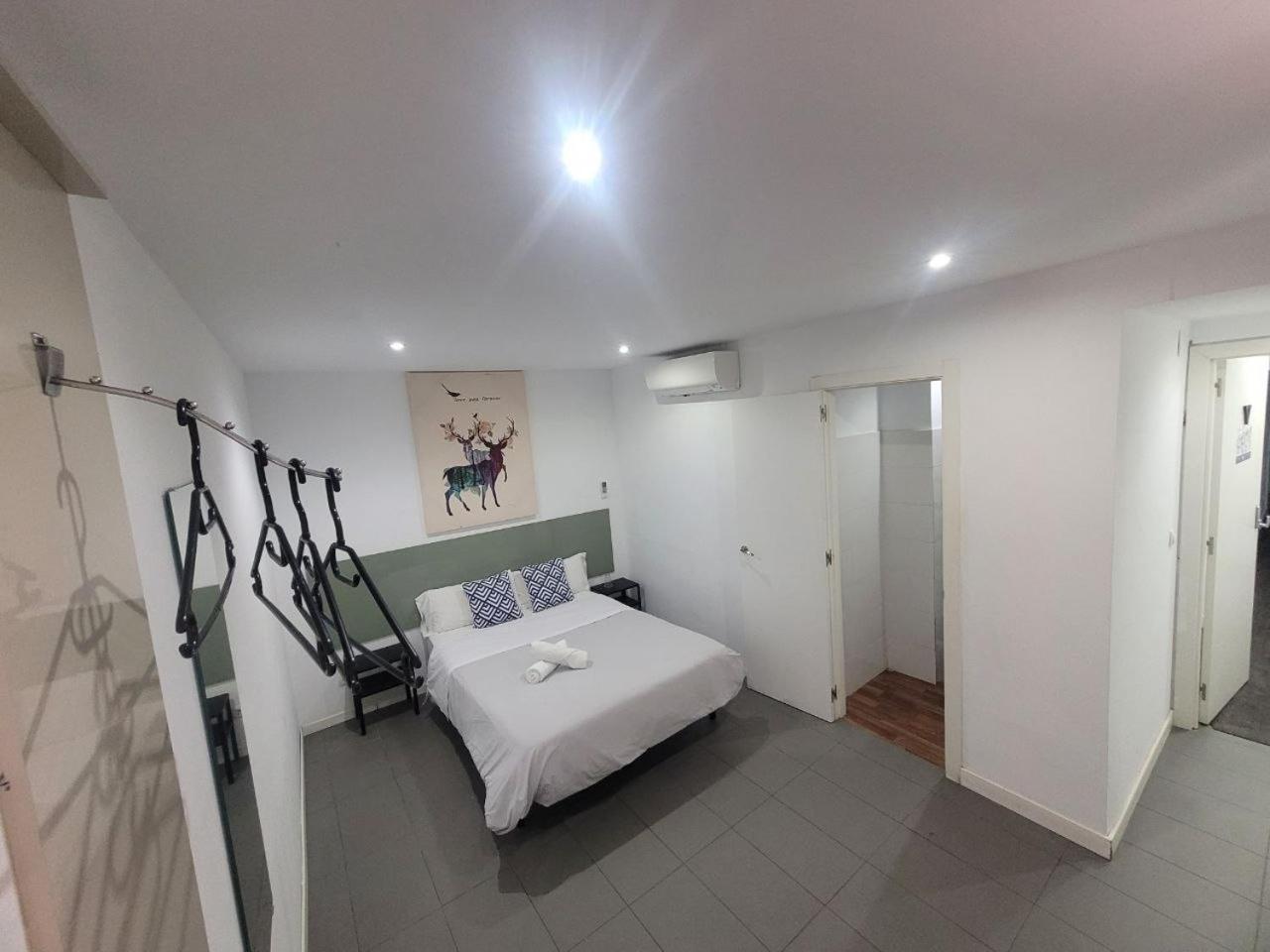 Ayz Frailes - Auto Check-In Property (Adults Only) มาลากา ภายนอก รูปภาพ