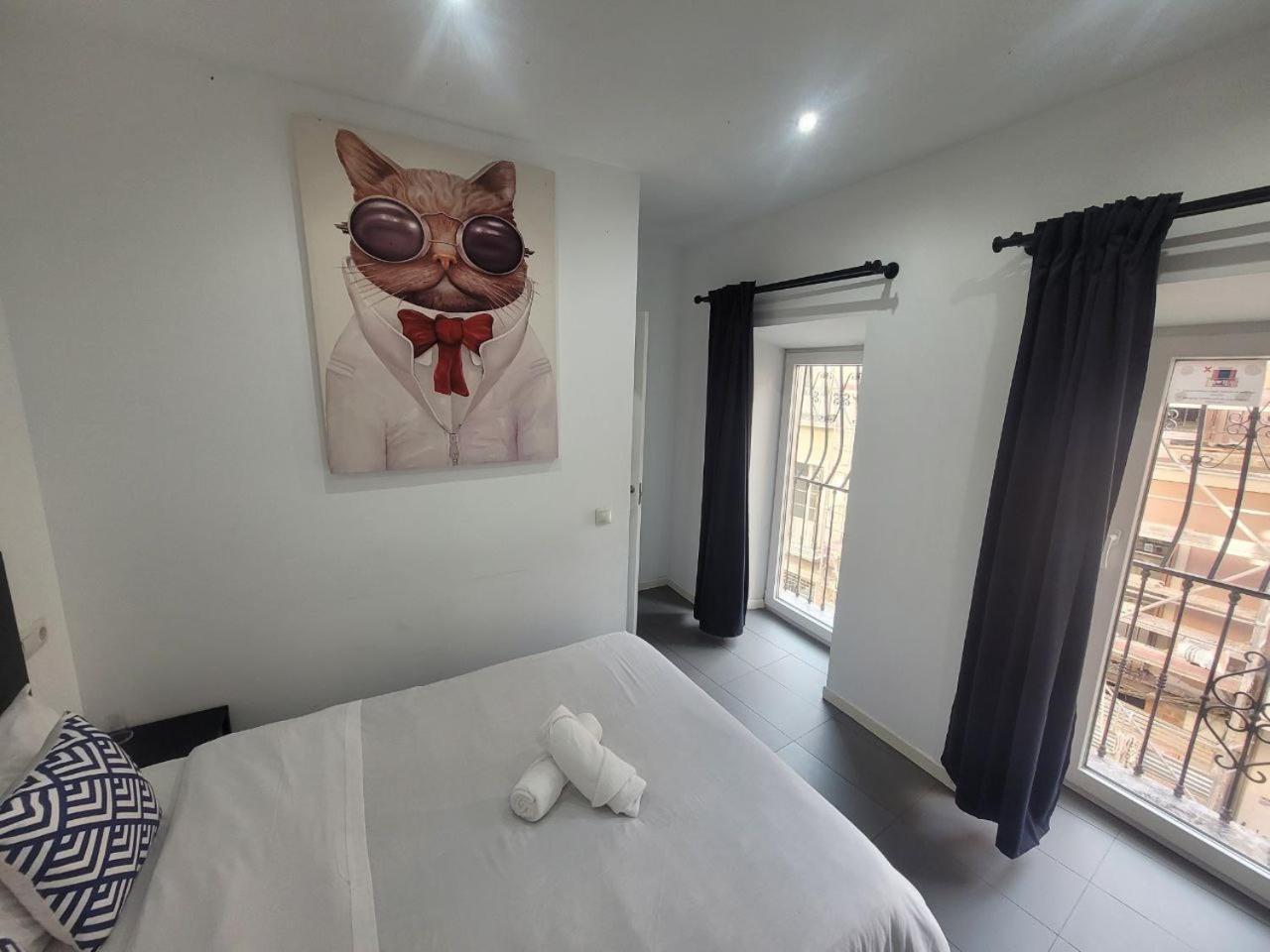 Ayz Frailes - Auto Check-In Property (Adults Only) มาลากา ภายนอก รูปภาพ
